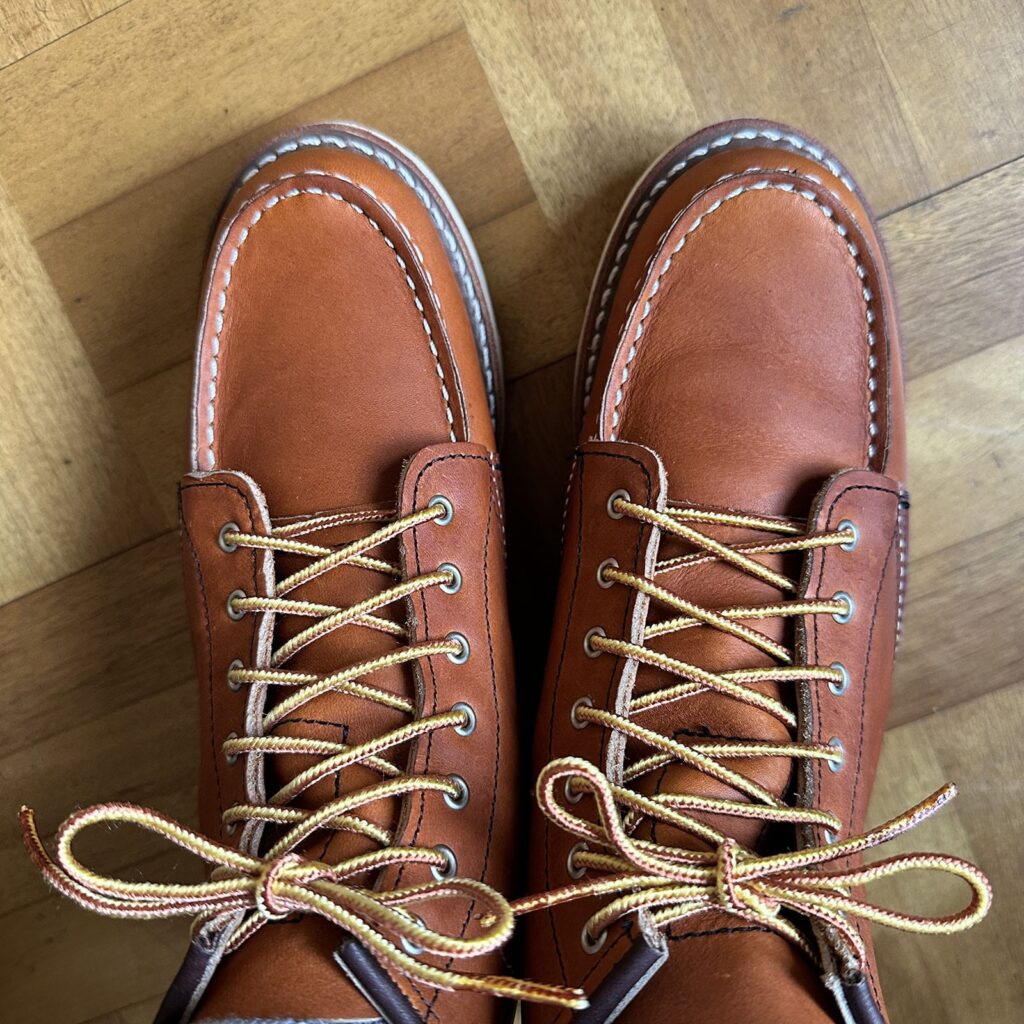 REDWING アイリッシュセッター 3375 を着用した足元