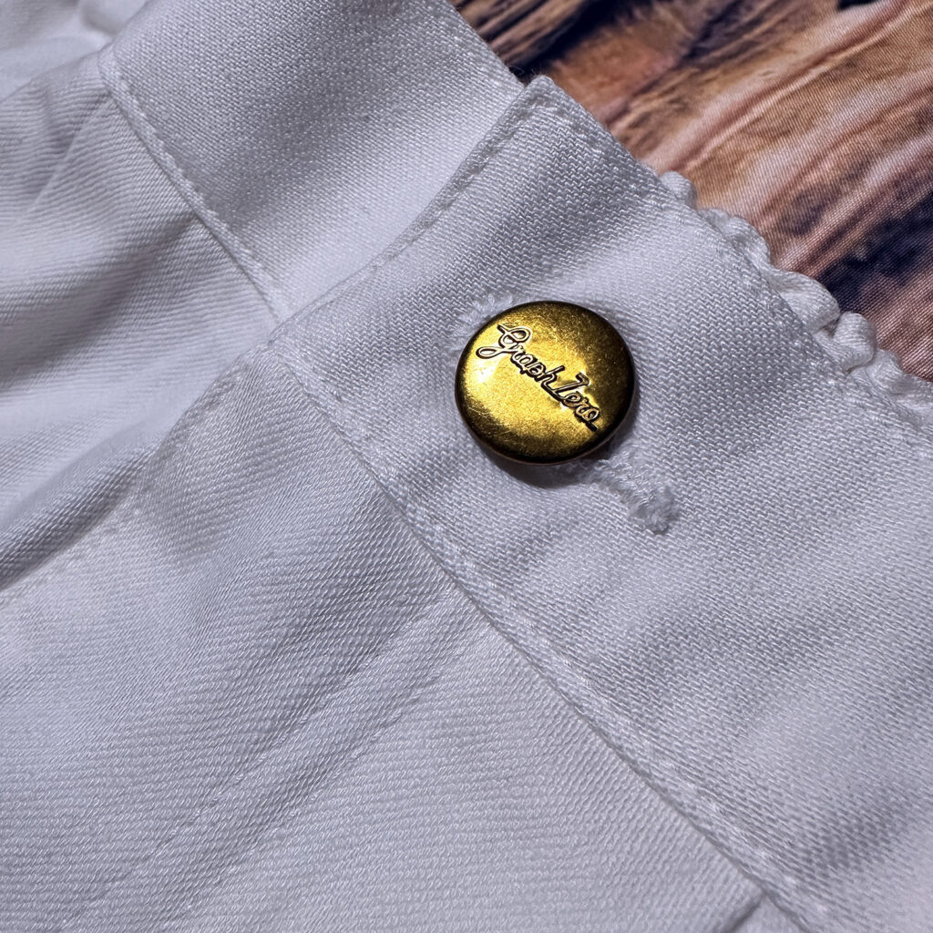 グラフゼロ タックギャザーパンツ ウエストのボタン