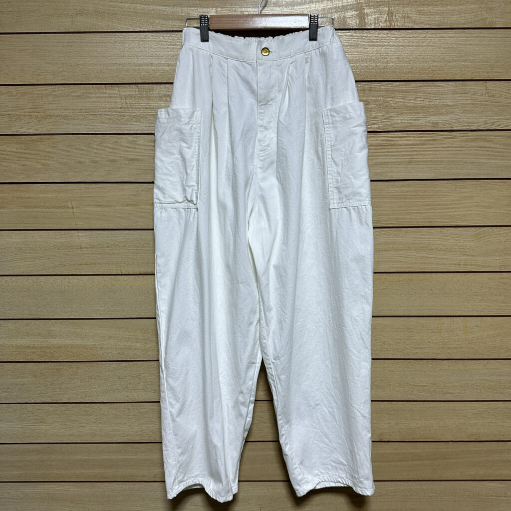 グラフゼロ タックギャザーパンツ 全体像