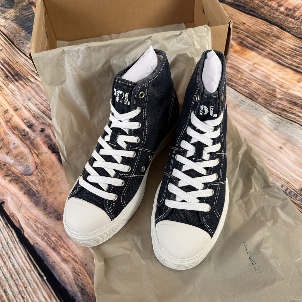 Ayers キャンバス ハイトップ スニーカーお目見え