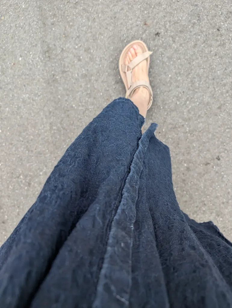 前立てのフチや裾部分。自然光を浴びて立体感がすごい!